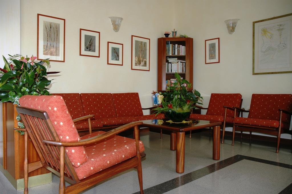 Pensione Villa Joli ليدو دي يسولو المظهر الخارجي الصورة